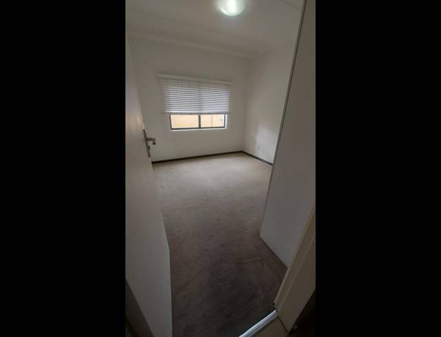 2 BEDROOM TOWNHOUSE FOR SALE IN LILIANTON